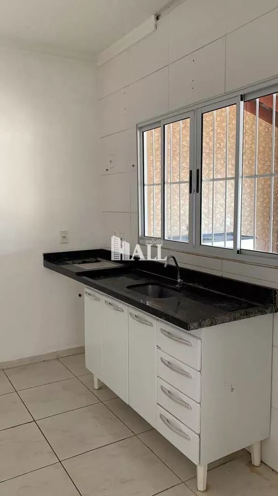 Casa à venda com 3 quartos, 168m² - Foto 2