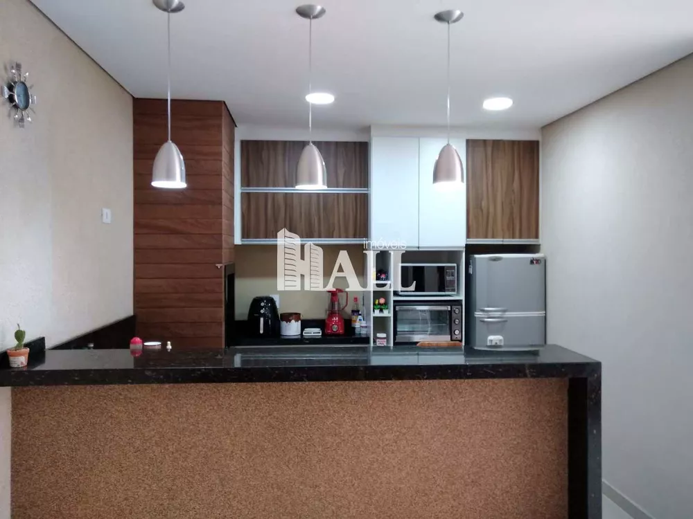 Casa à venda com 3 quartos, 150m² - Foto 1