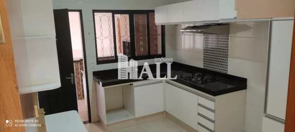 Casa à venda com 3 quartos, 145m² - Foto 4