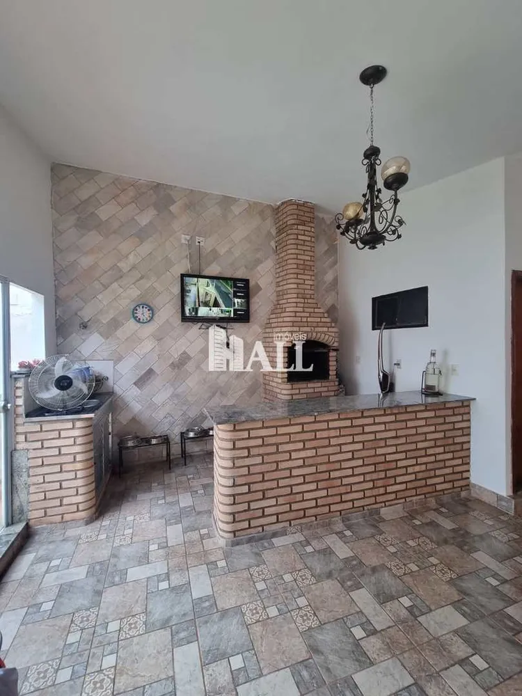 Casa, 4 quartos, 235 m² - Foto 1