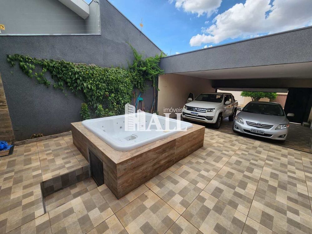 Casa, 4 quartos, 264 m² - Foto 1