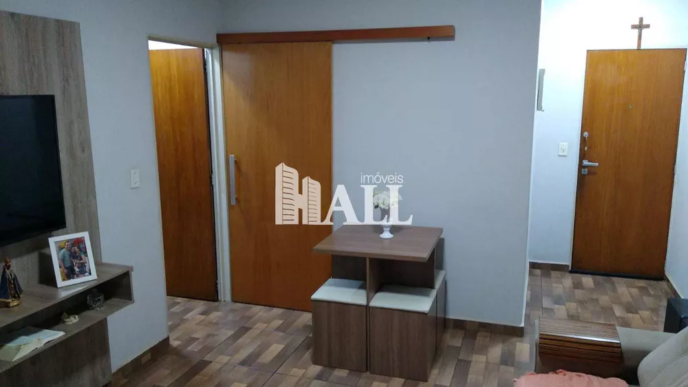 Apartamento à venda com 2 quartos, 70m² - Foto 2