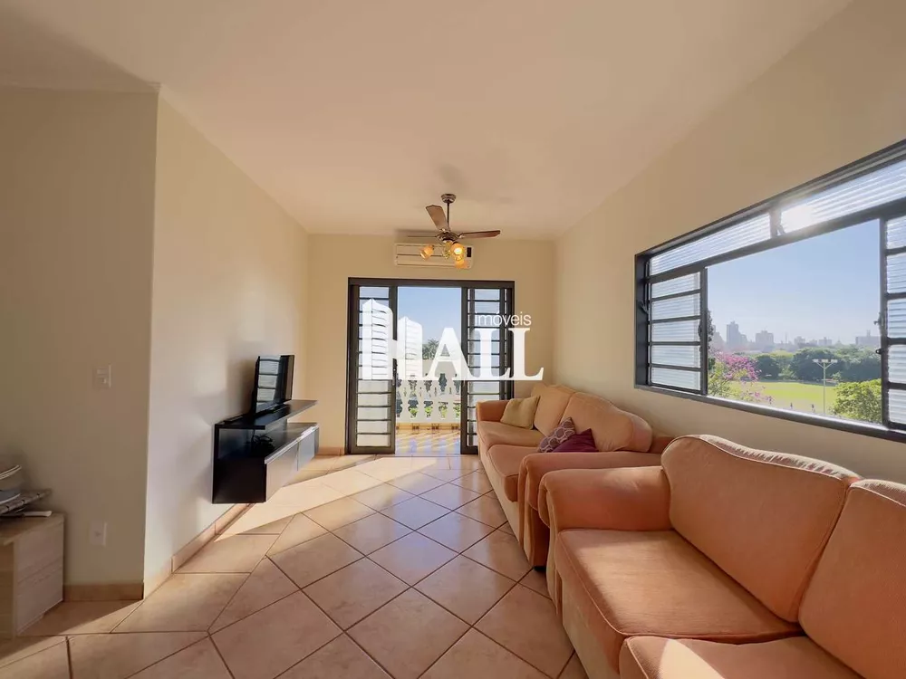 Apartamento à venda com 3 quartos, 119m² - Foto 1