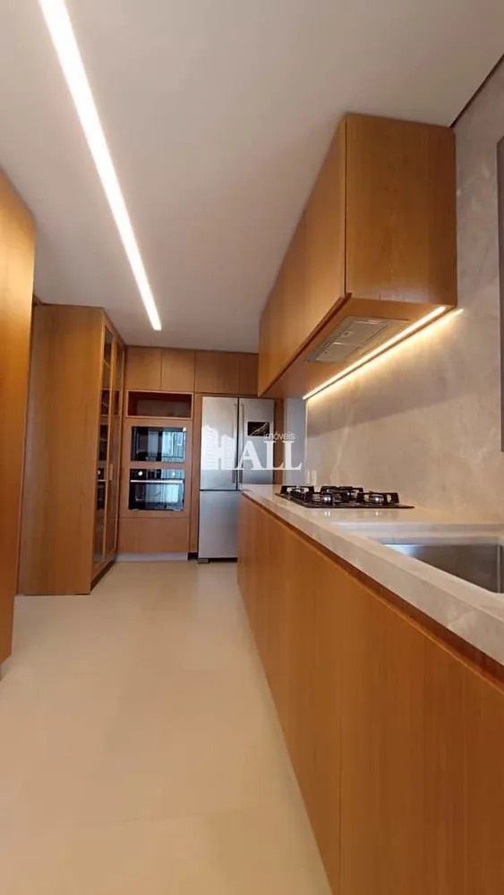 Apartamento, 3 quartos, 197 m² - Foto 1