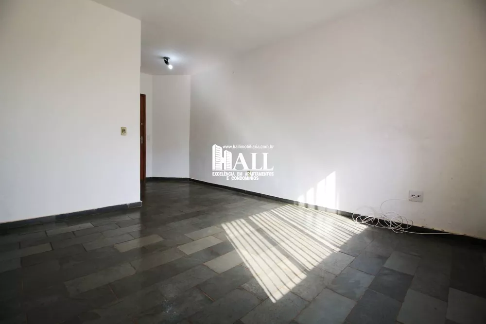 Apartamento à venda com 2 quartos, 75m² - Foto 4