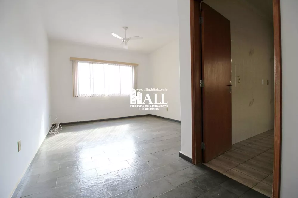 Apartamento à venda com 2 quartos, 75m² - Foto 2