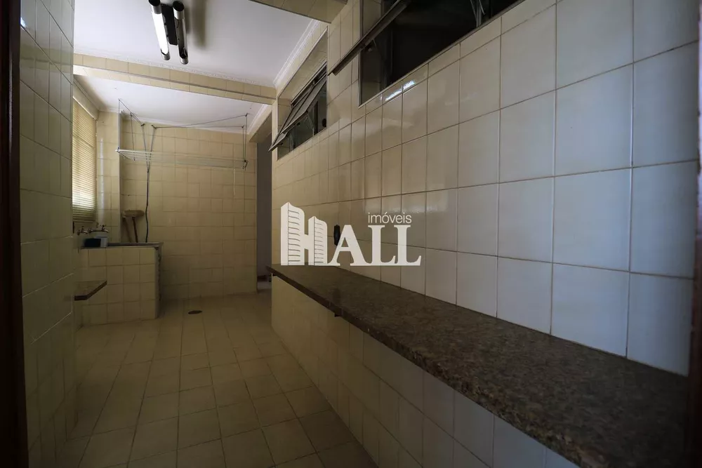 Apartamento à venda com 3 quartos, 187m² - Foto 4