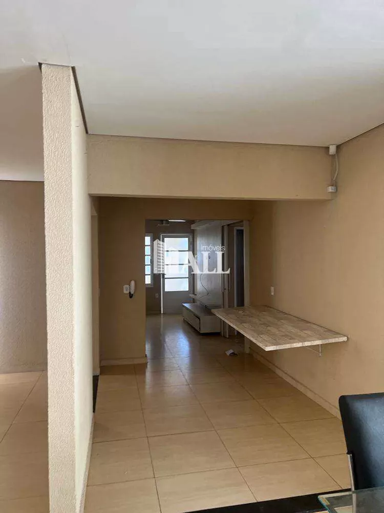 Casa à venda com 2 quartos, 120m² - Foto 2