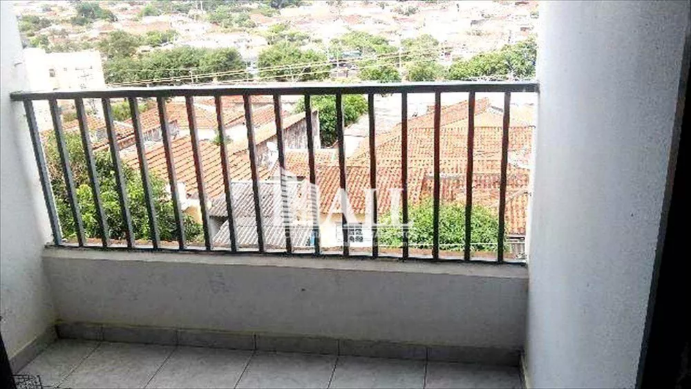 Apartamento à venda com 3 quartos, 104m² - Foto 2