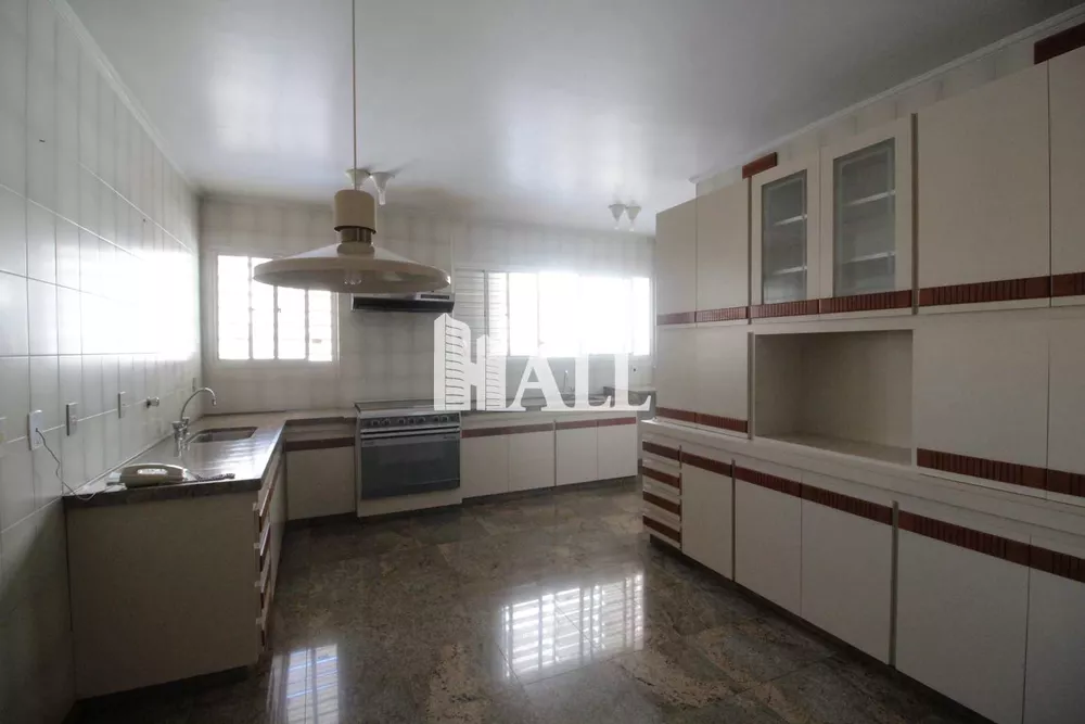 Apartamento à venda com 3 quartos, 220m² - Foto 2