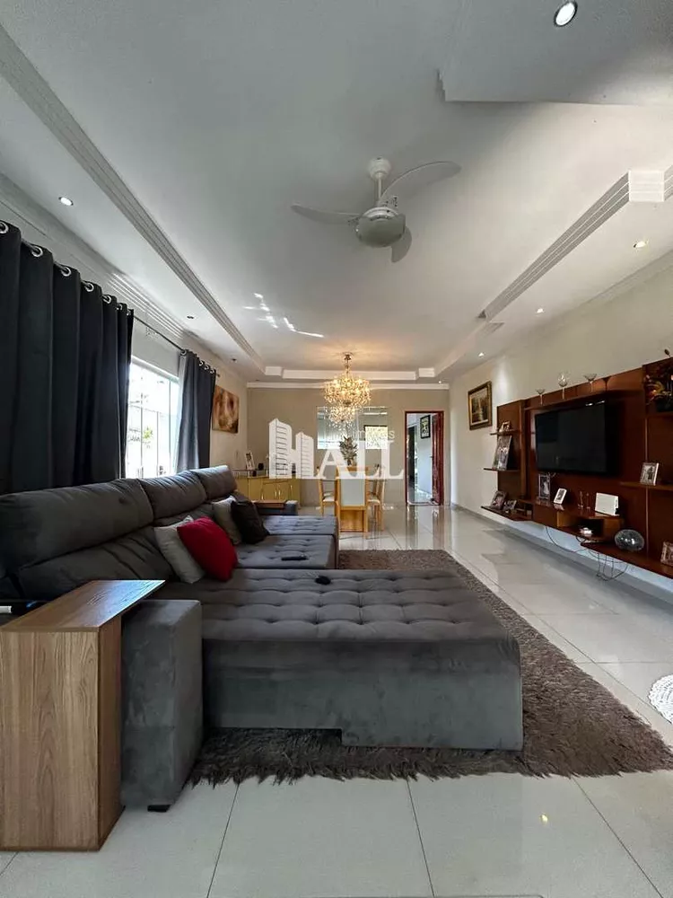 Casa de Condomínio à venda com 3 quartos, 226m² - Foto 4