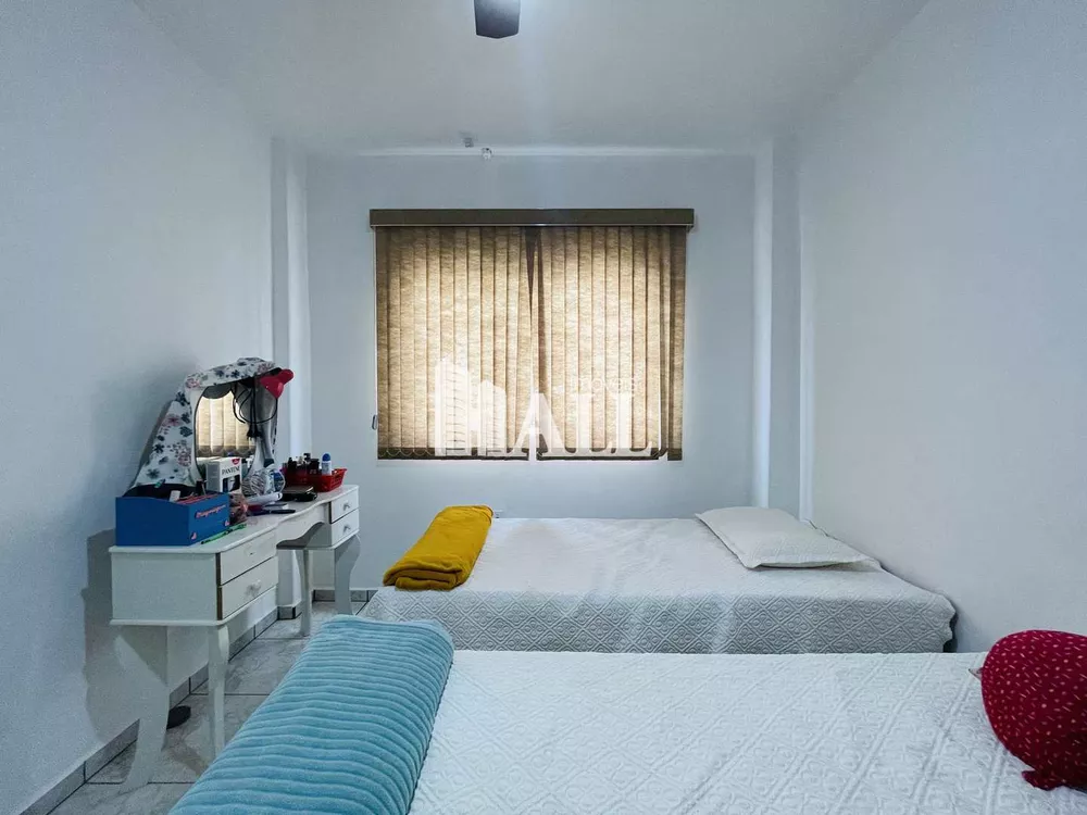 Apartamento à venda com 2 quartos, 70m² - Foto 4