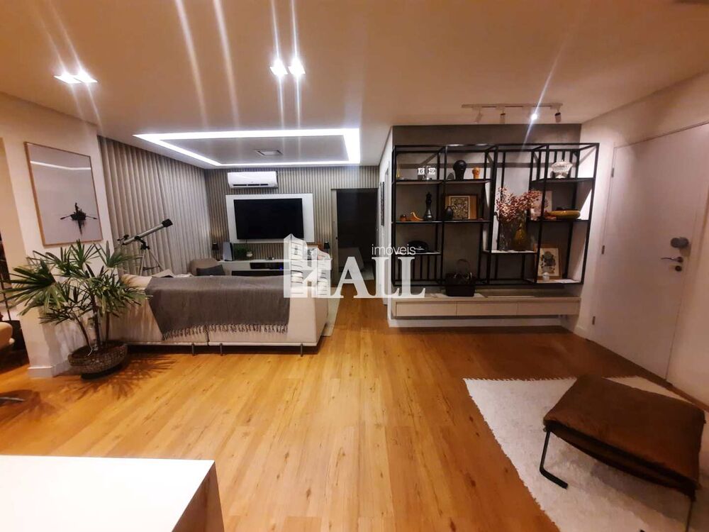 Apartamento à venda com 3 quartos, 115m² - Foto 1