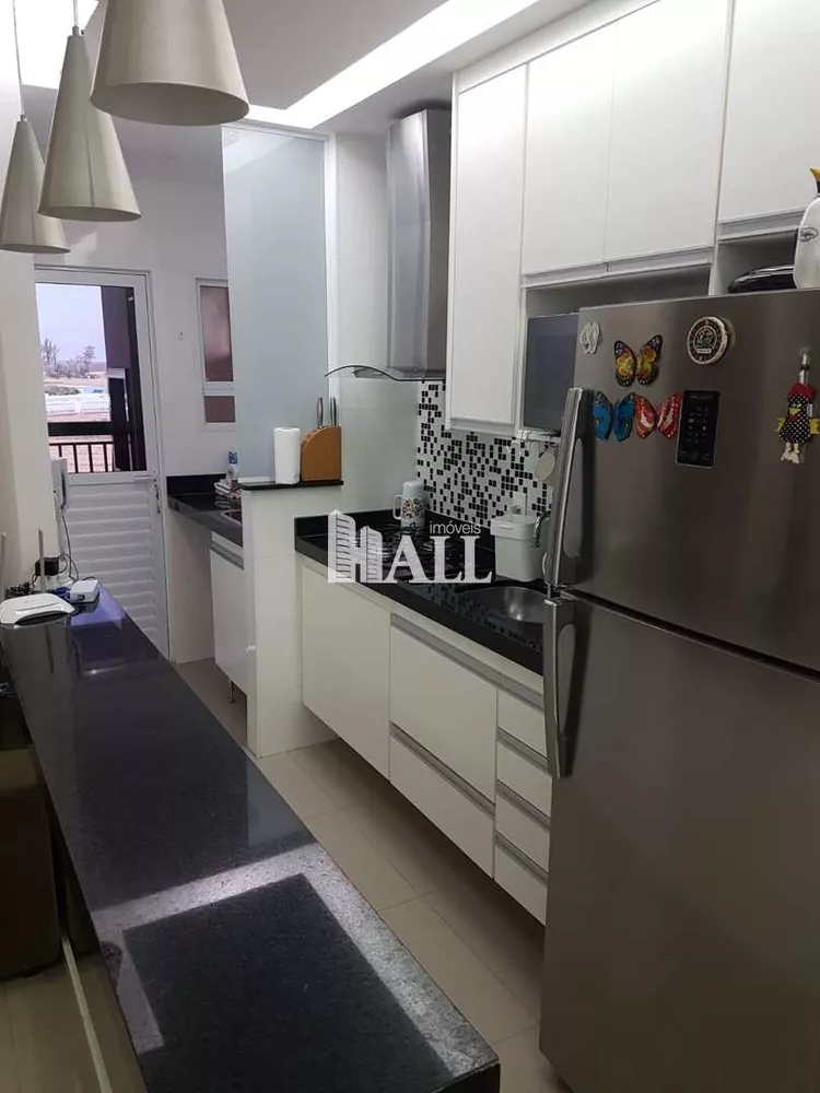 Apartamento à venda com 2 quartos, 62m² - Foto 3