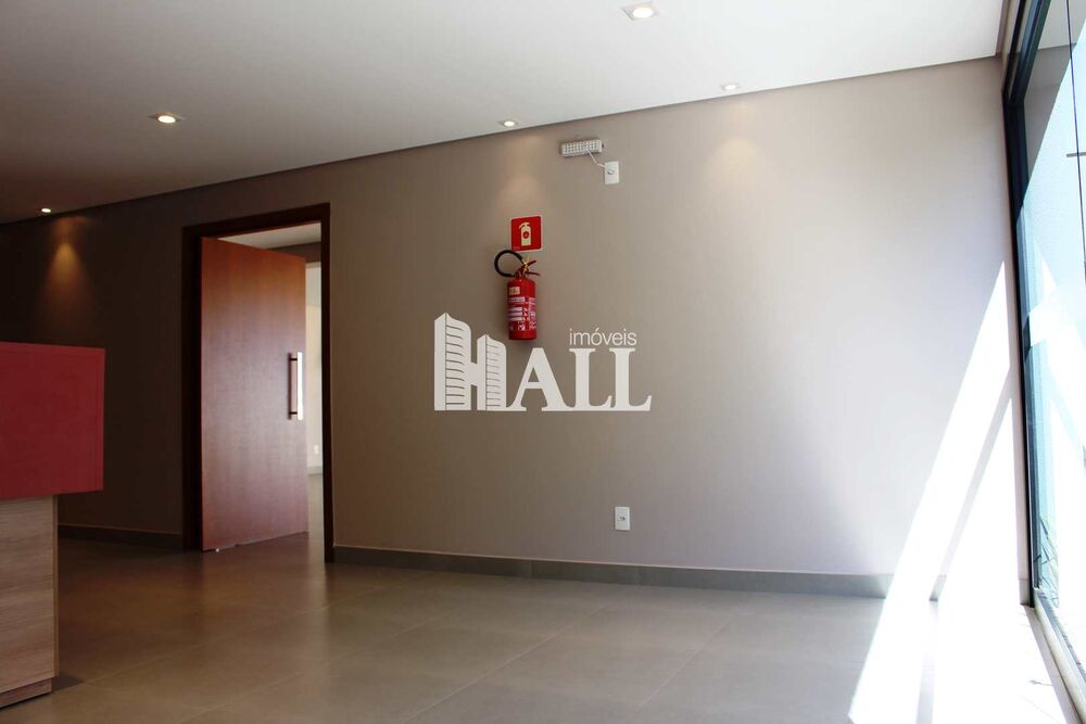 Apartamento à venda com 3 quartos, 218m² - Foto 2