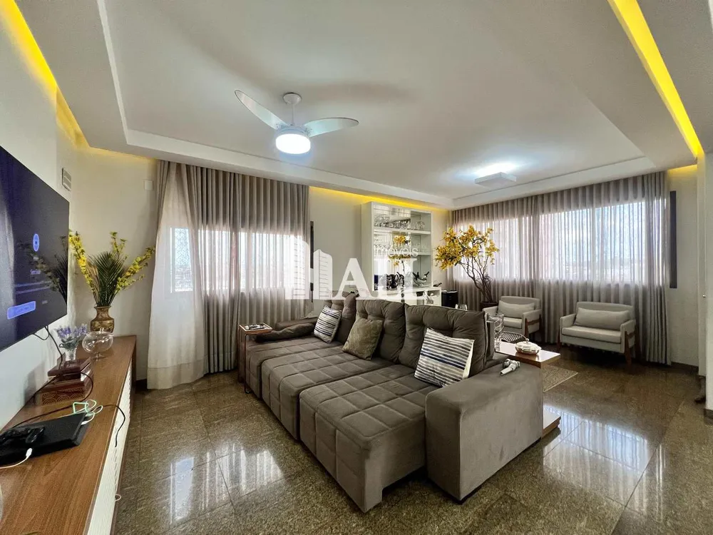 Apartamento, 4 quartos, 280 m² - Foto 1