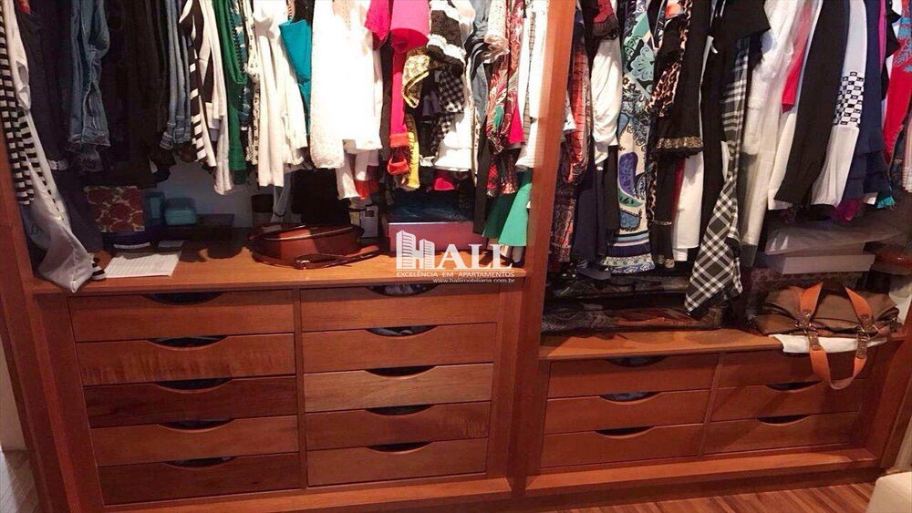 Apartamento à venda com 3 quartos, 158m² - Foto 2