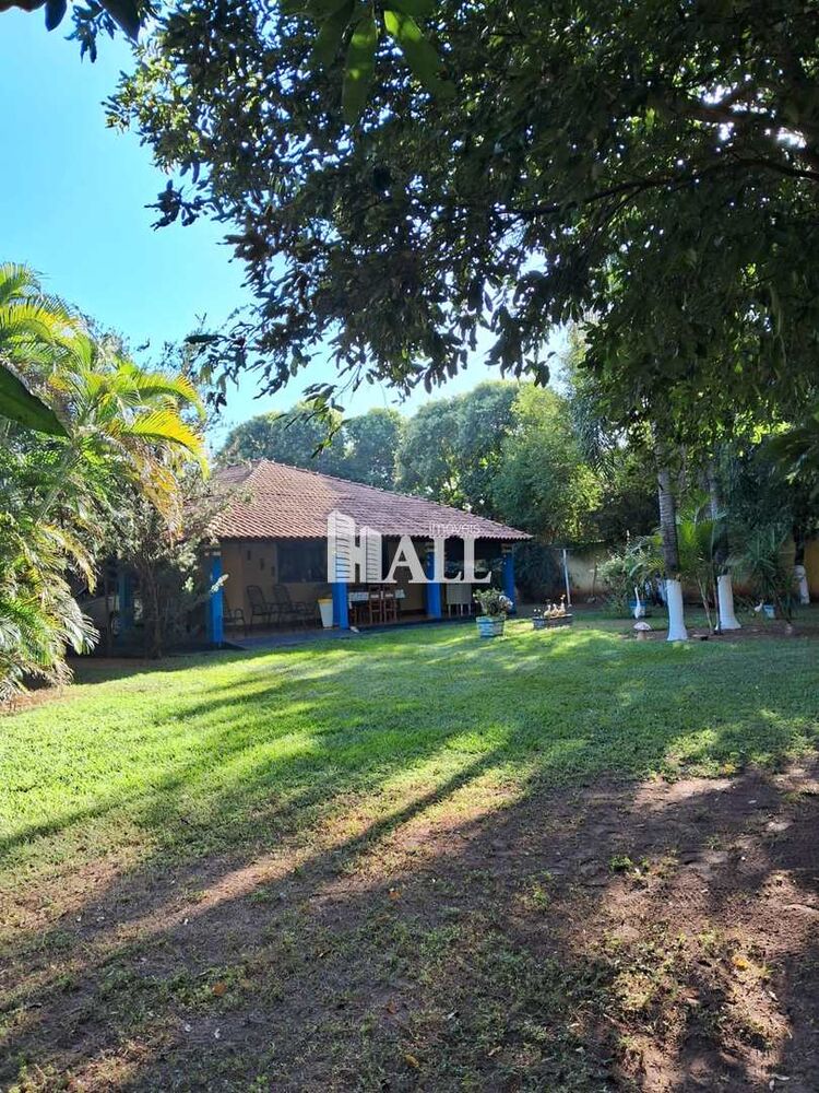 Chácara à venda com 2 quartos, 150000m² - Foto 3