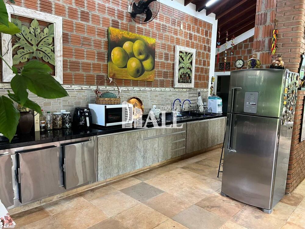 Chácara à venda com 3 quartos, 2200m² - Foto 13