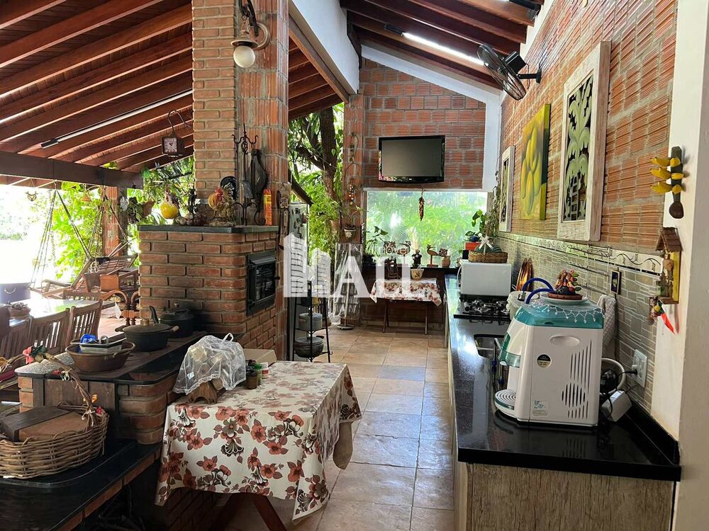 Chácara à venda com 3 quartos, 2200m² - Foto 16
