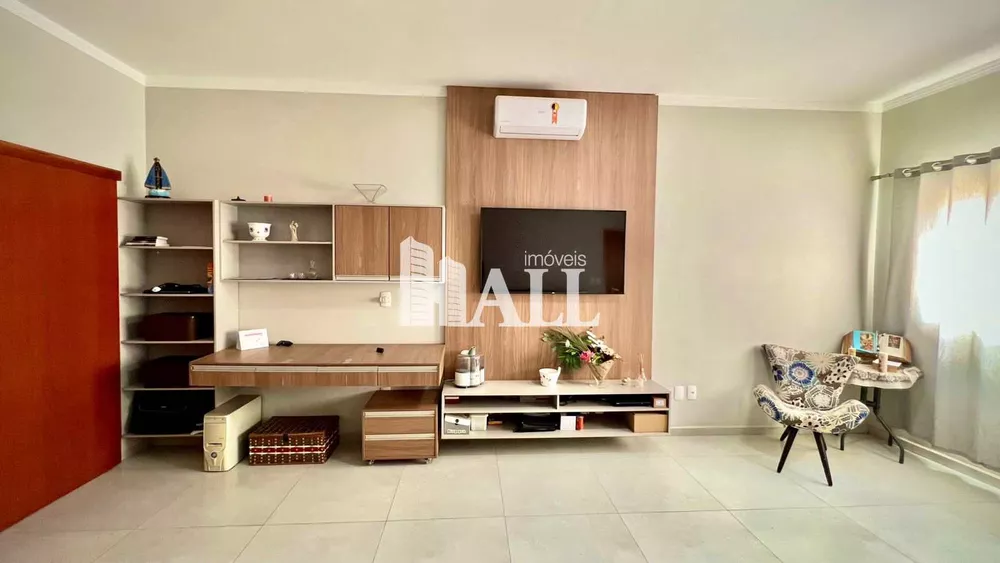 Casa à venda com 2 quartos, 98m² - Foto 1