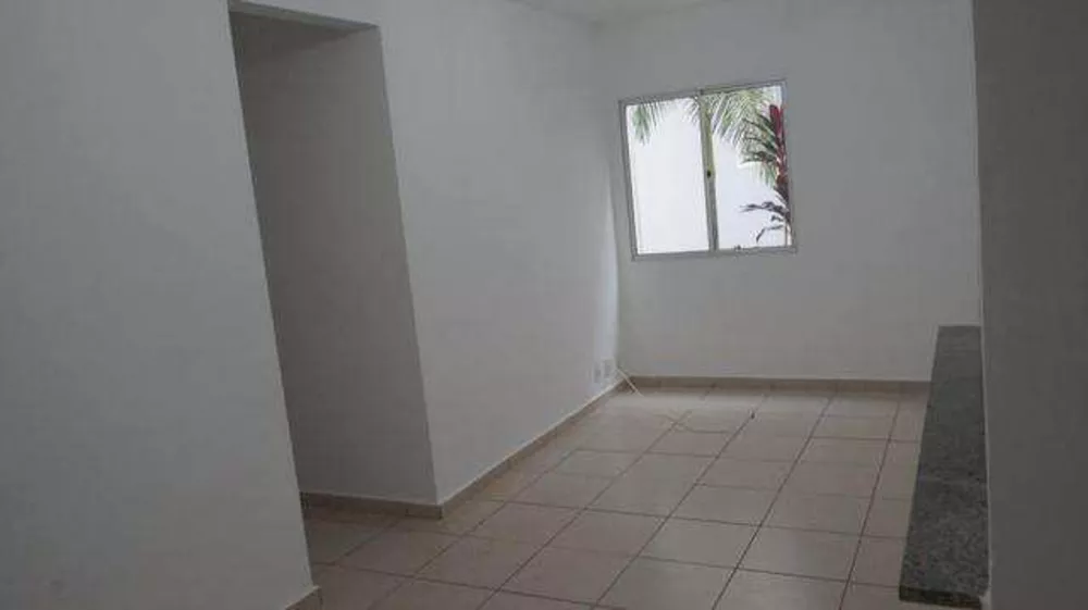 Apartamento à venda com 3 quartos, 68m² - Foto 2