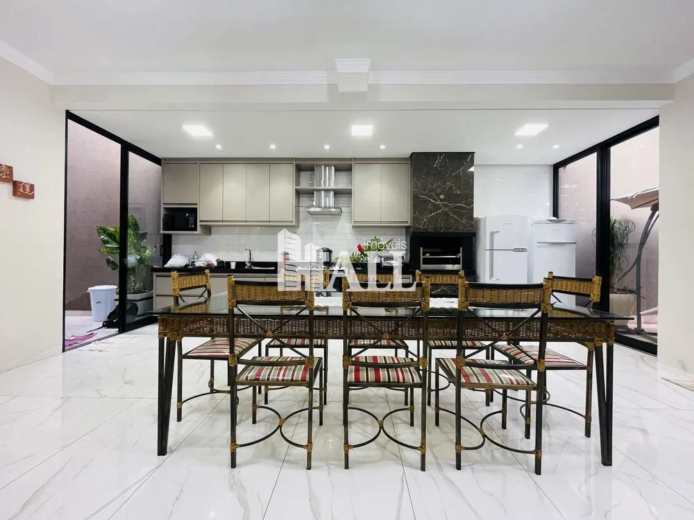 Casa, 3 quartos, 225 m² - Foto 1