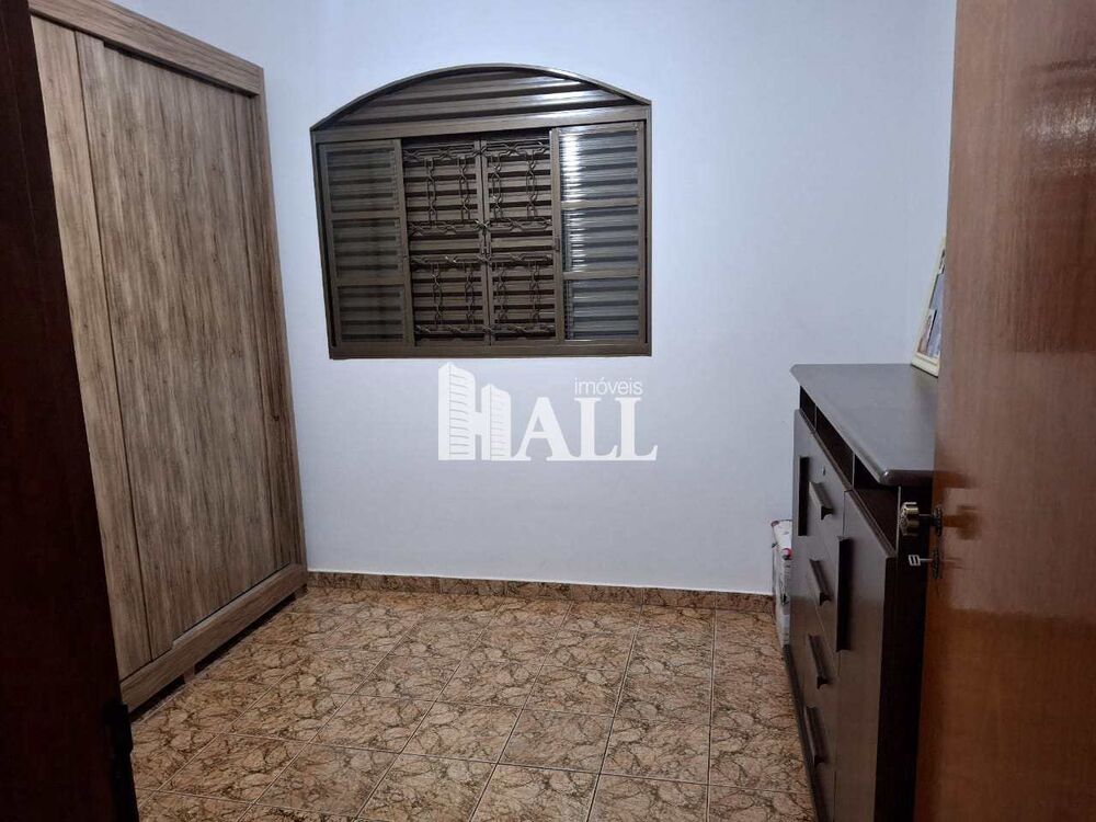 Casa à venda com 3 quartos, 118m² - Foto 1