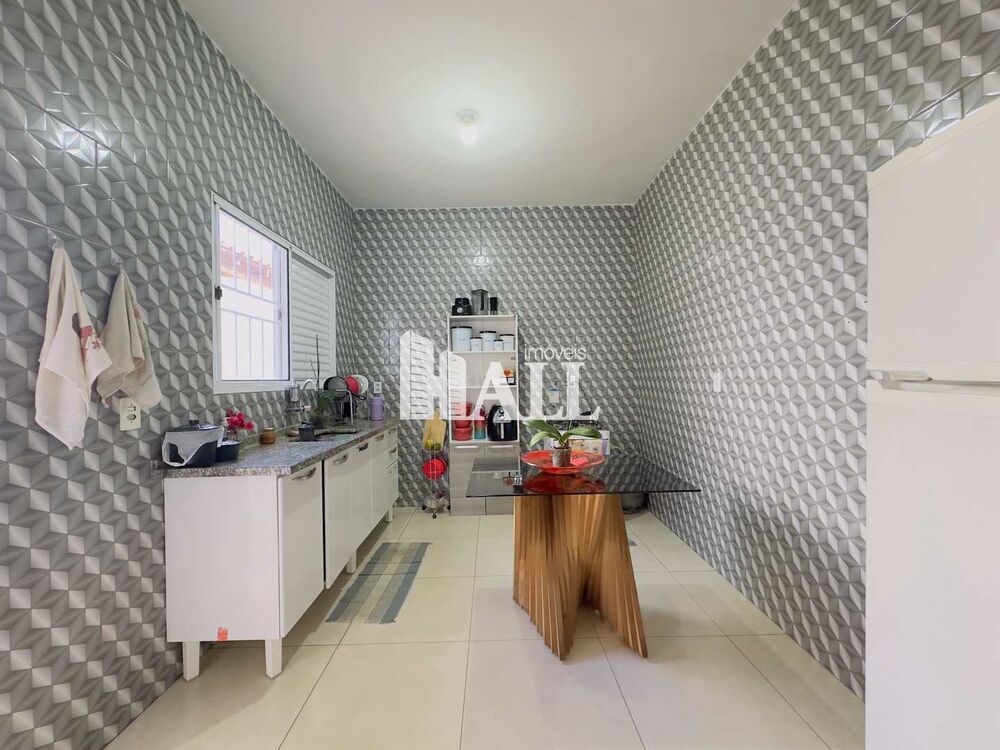 Casa à venda com 2 quartos, 150m² - Foto 3