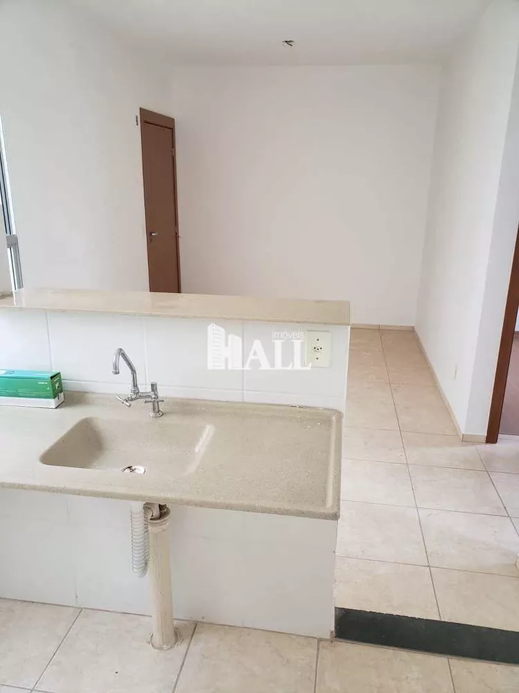 Apartamento à venda com 2 quartos, 44m² - Foto 3