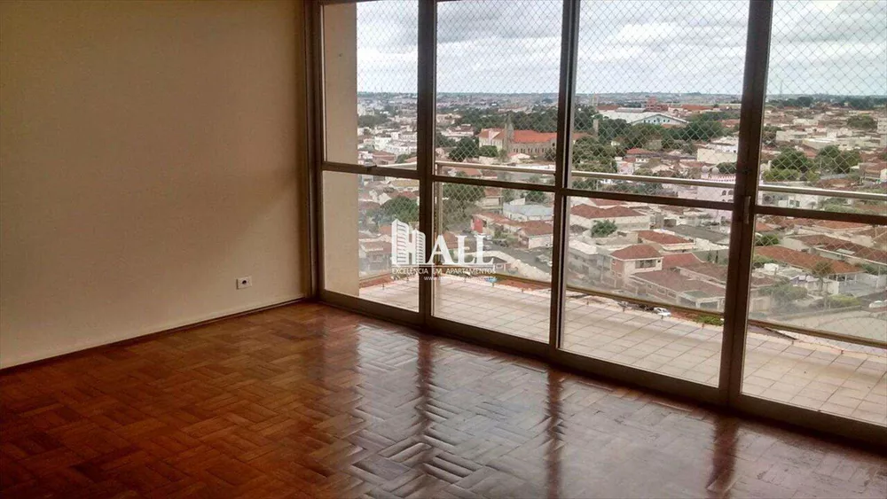 Apartamento à venda com 3 quartos, 128m² - Foto 1