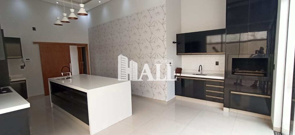 Casa à venda com 3 quartos, 126m² - Foto 1