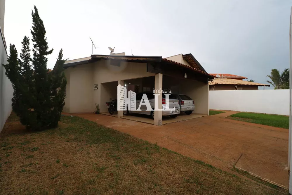 Casa à venda com 4 quartos, 160m² - Foto 1