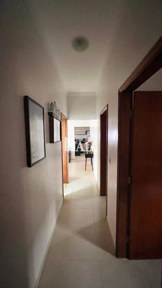 Casa à venda com 3 quartos, 400m² - Foto 3