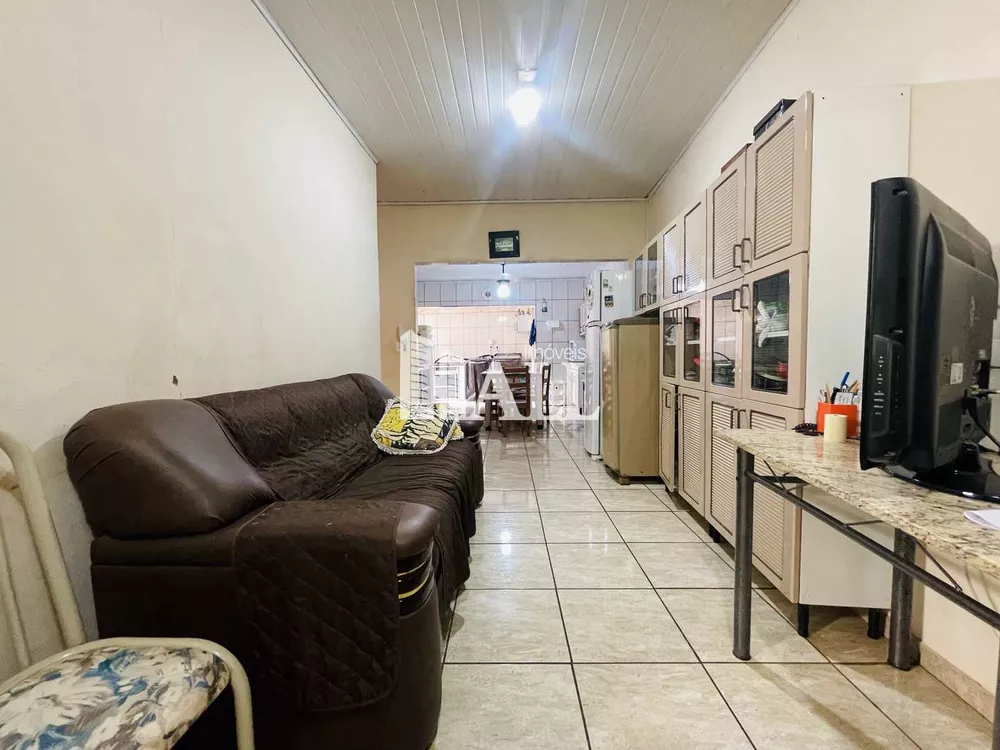 Casa à venda com 4 quartos, 140m² - Foto 1