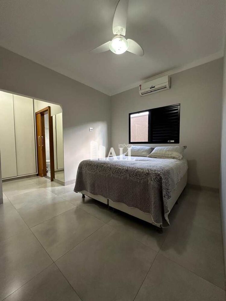Casa de Condomínio à venda com 3 quartos, 140m² - Foto 1