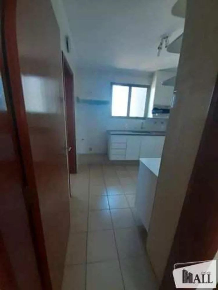 Apartamento à venda com 3 quartos, 127m² - Foto 3