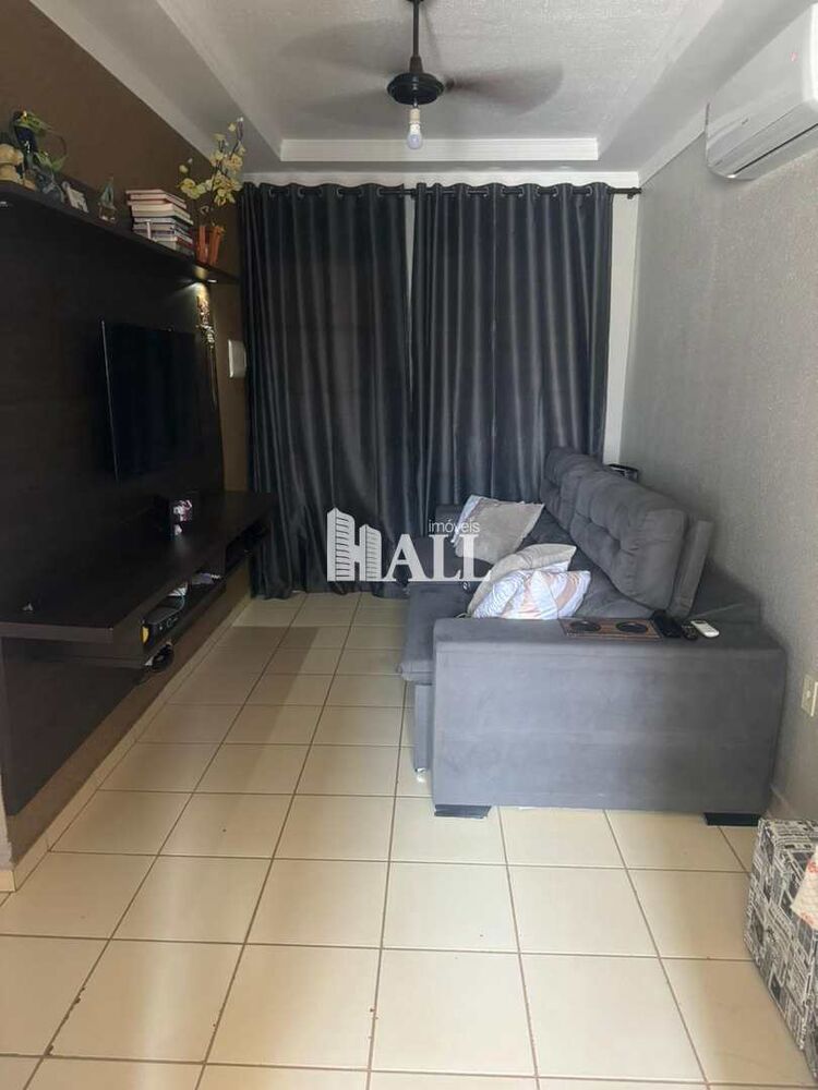 Casa à venda com 2 quartos, 45m² - Foto 4