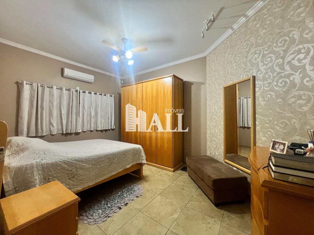 Casa à venda com 2 quartos, 200m² - Foto 4