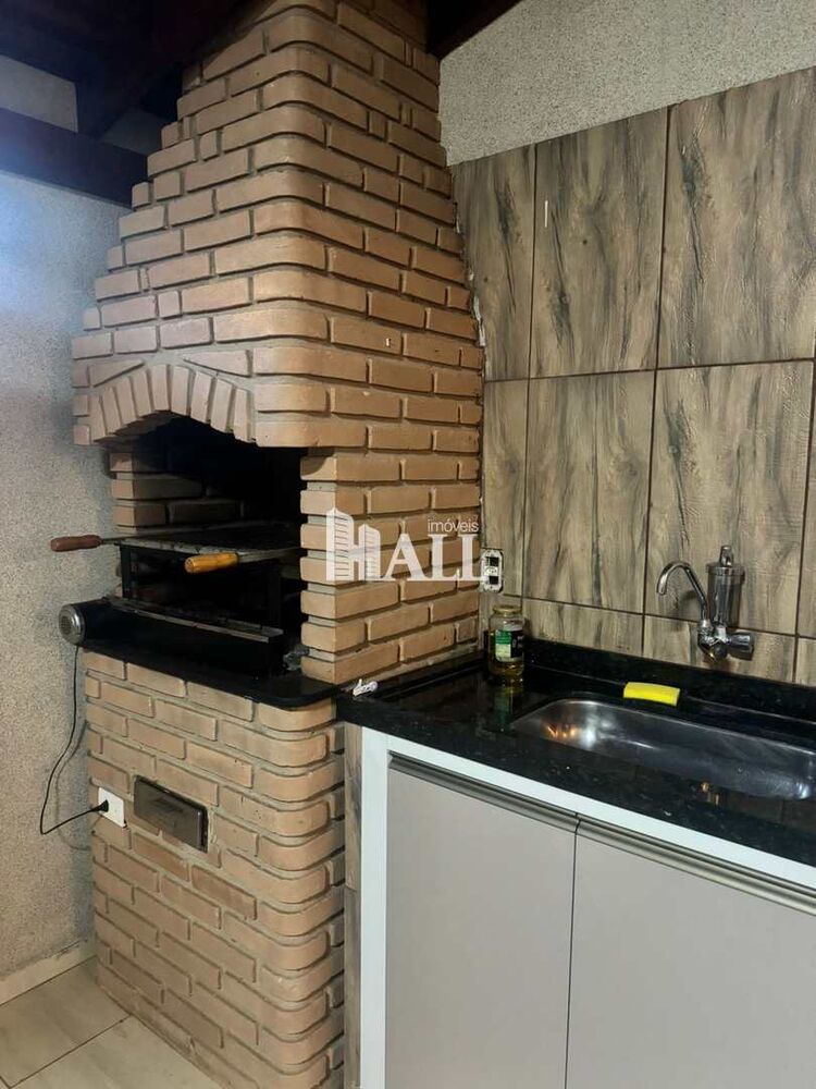 Casa à venda com 3 quartos, 150m² - Foto 1
