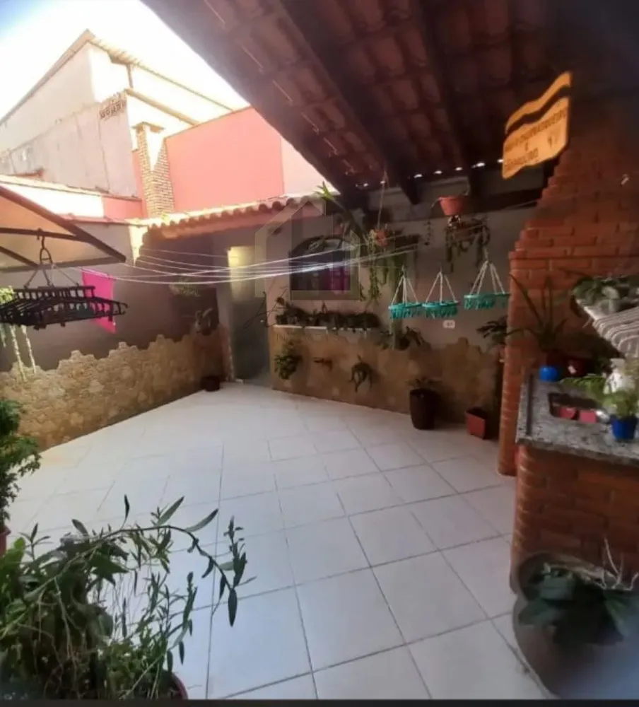 Casa, 3 quartos, 184 m² - Foto 1