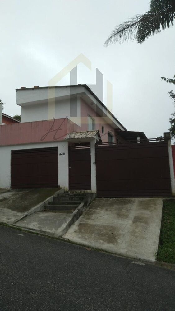 Casa à venda com 4 quartos, 105m² - Foto 1
