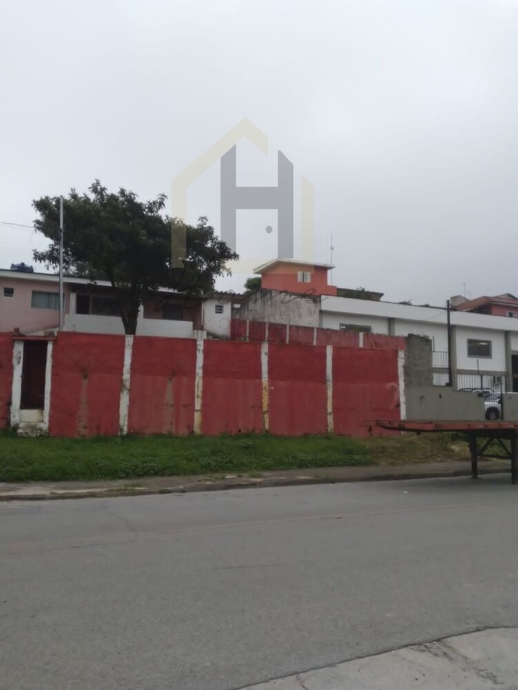 Casa à venda com 4 quartos, 105m² - Foto 2