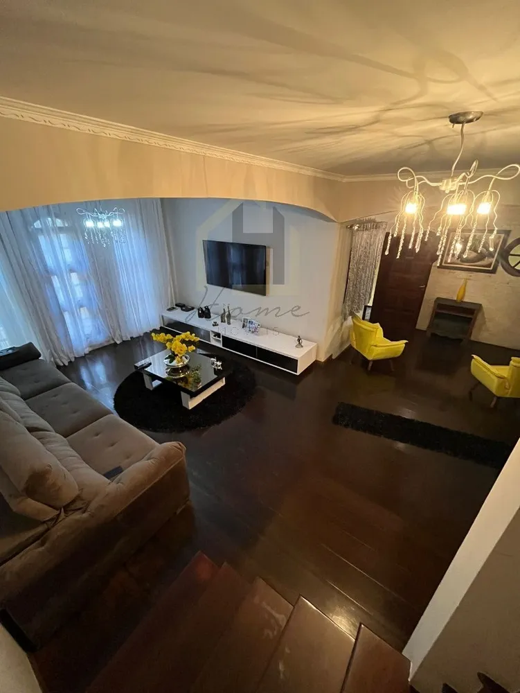 Casa, 3 quartos, 243 m² - Foto 1