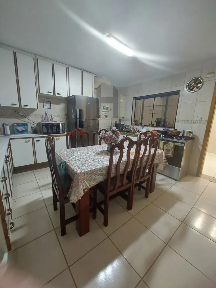 Casa, 2 quartos, 122 m² - Foto 1
