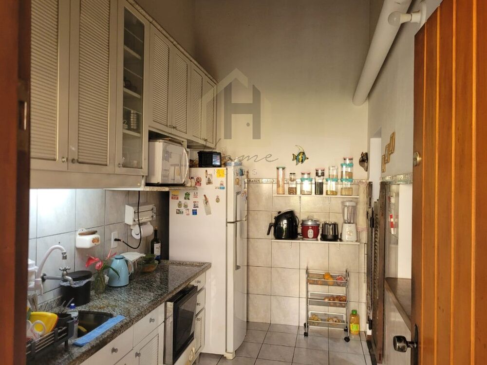 Casa à venda com 2 quartos, 110m² - Foto 7