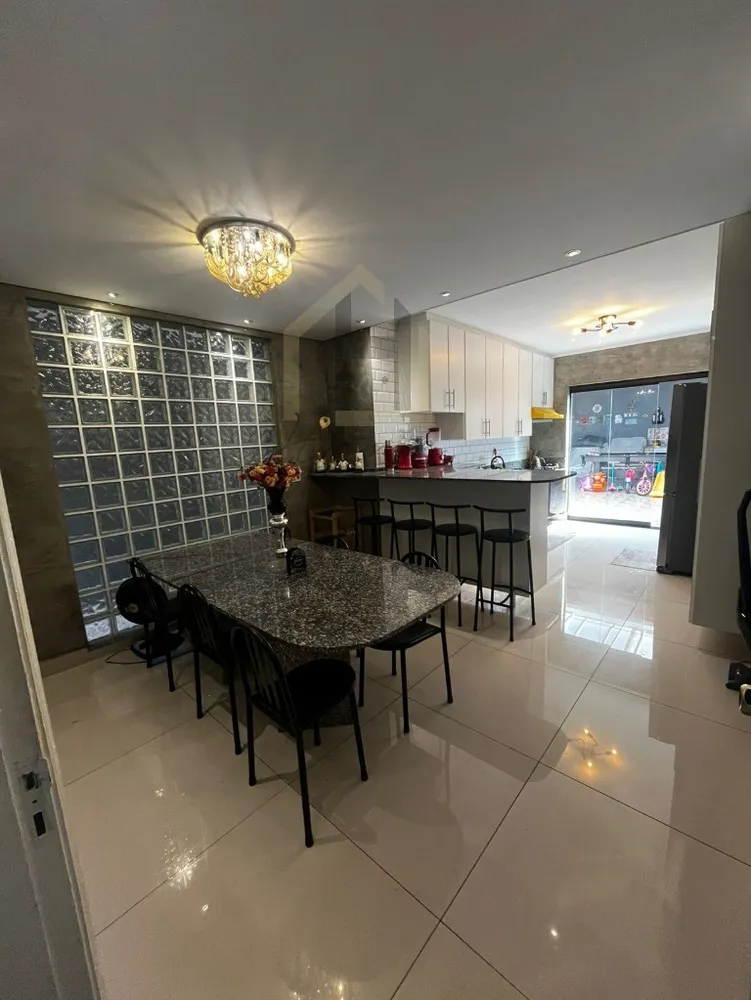 Casa, 3 quartos, 225 m² - Foto 9
