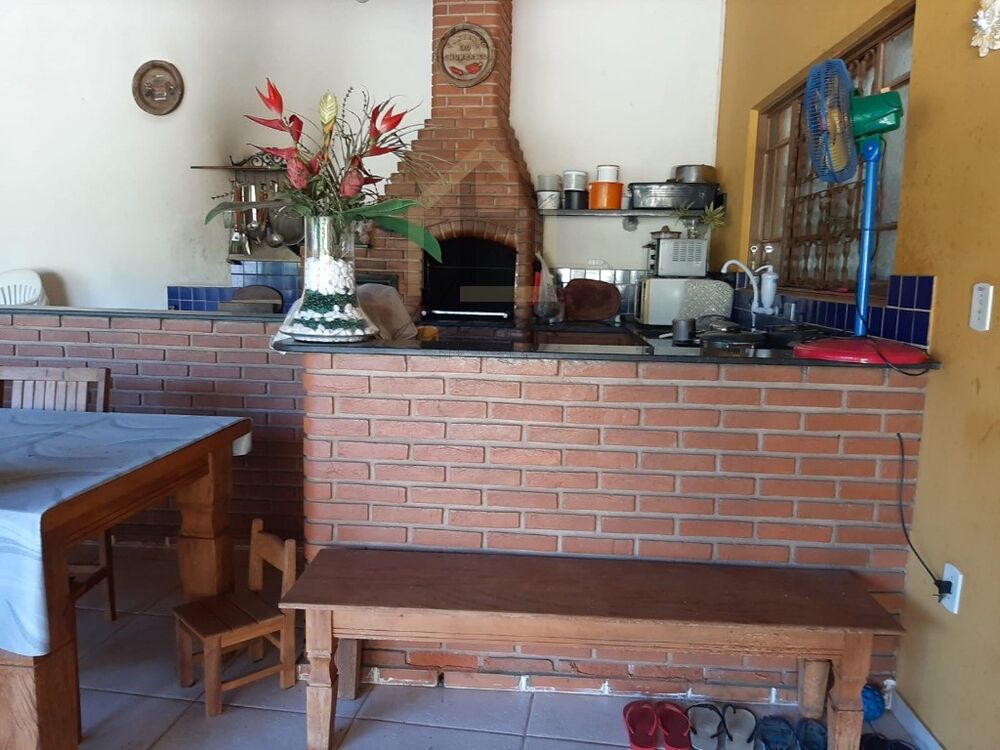 Chácara à venda com 3 quartos, 250m² - Foto 4
