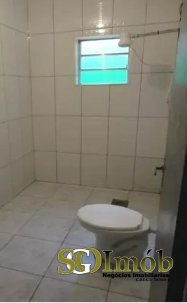 Casa à venda com 2 quartos, 81m² - Foto 2