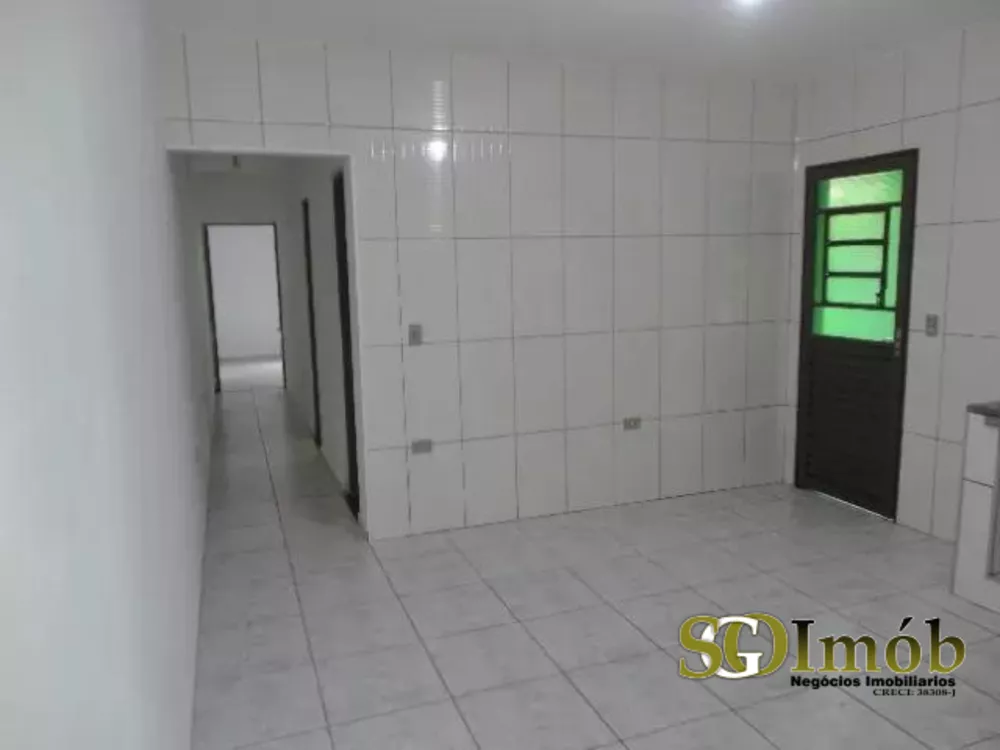 Casa à venda com 2 quartos, 81m² - Foto 4